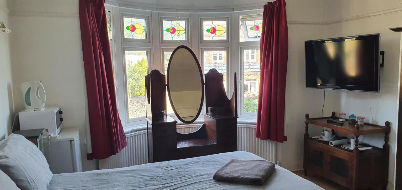 Private Rooms Just 19 Minutes From Central London Northfleet Dış mekan fotoğraf